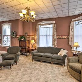 Pet-Friendly Apt: Walk to Missouri River!, hotel in Yankton