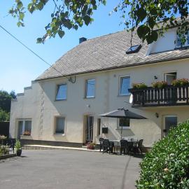 Ferienwohnung für die Familie oder Gruppen nahe dem Hohen Venn, Hotel in Wirtzfeld