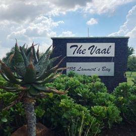 The Vaal Guesthouse โรงแรมในOranjeville