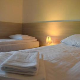 Ludowa Restauracja & Noclegi, hotel u gradu Kietrz