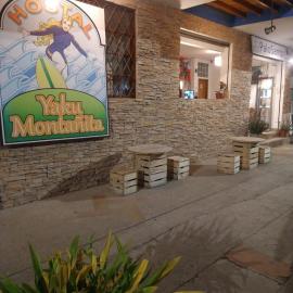 Hostal Yaku Montañita, hotell Montañitas