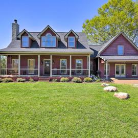 Private Pool & Deck: Quiet Countryside Escape, hotel v mestu Hamilton
