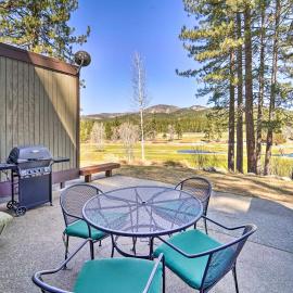 Quiet Home w/ Graeagle Meadows Golf Course View!, ξενοδοχείο σε Graeagle