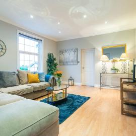 Modern Living 2 Bedroom Apartment South Wilmslow, ξενοδοχείο σε Wilmslow