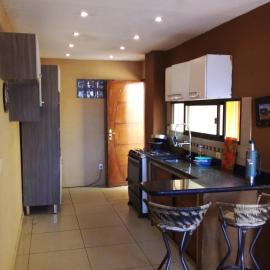N1 1 Apartamento Completo 2 Dormitorios en Centro de Artigas, hotel din Artigas