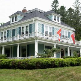 Alicion Bed & Breakfast, hotel Lunenburgben