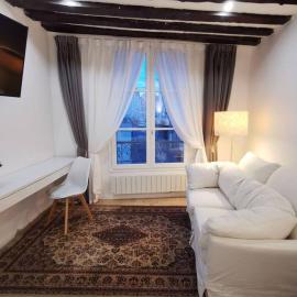 3min RER - Hypter Center St Germain En Laye - Wei&Pei Apartment, hotel a Saint-Germain-en-Laye