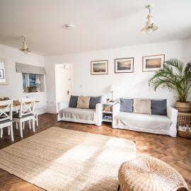 Flat 1 Teneriffe, hotelli kohteessa Lyme Regis