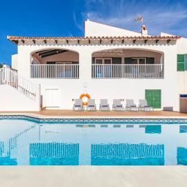 Villa Jasmin by 3VILLAS, hotel in Sant Lluis