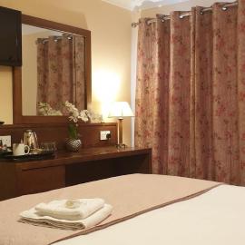 Usk And Railway Inn, hotel v destinaci Sennybridge