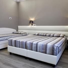 La Perla, hotel em Camerano