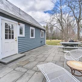 Charming Cottage w/ Yard - 2 Mi to Tinker St!