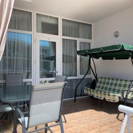 Town-house Golden Bugaz, hotel in Karolino-Buhaz