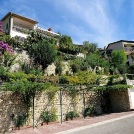 Apartments Mandica, hotel in Rabac