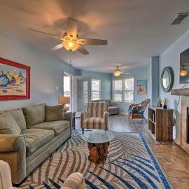 Oceanfront Texas Condo w/ Pool: Pets Stay Free, hotel in Mustang Beach