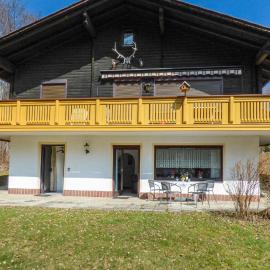 2 Bedroom Nice Apartment In Arrach, hotel in Arrach