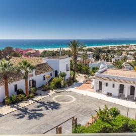El Cortijo de Zahara by QHotels, hotelli kohteessa Zahara de los Atunes