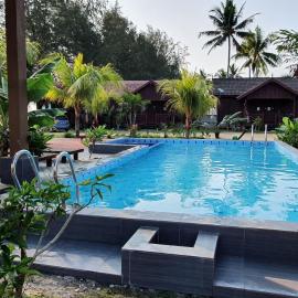 Bayu Beach Penarek, hotel in Kampung Penarik