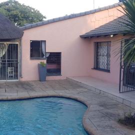 FK Guest Inn, hôtel à Alberton