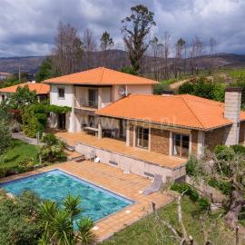 PONTE DE LIMA - VILLA OLIVAL - au calme, climatisée et chauffée - Piscine privée entre mer et montagne