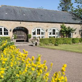 Shieldhall - Cabinetmakers Suite, hotel in Morpeth