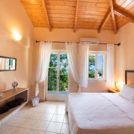 Almondtree House Exanthia - Private Parking, hôtel à Exanthia