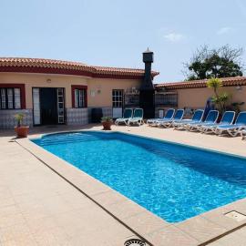 Vivienda Vacacional FLORATERE, hotel in Arona