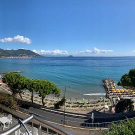 Residence Paradiso, ξενοδοχείο σε Laigueglia