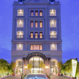 Grand Senyum Hotel, Tugu Yogyakarta