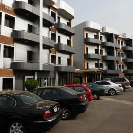 Grand Ibro Hotel - Guest Room, hotel en Jabi