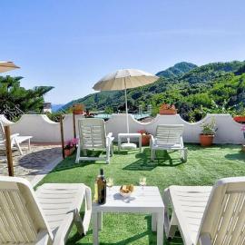 Villa Inn Costa، فندق في ترامونتي