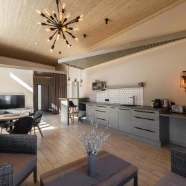 Pļavas Holiday House โรงแรมในอัยนาซี
