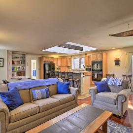 Pet-Friendly Cabin w/ Dock on Claytor Lake!