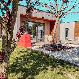 Le Clos Vernay, hotel u gradu Nivolas-Vermelle
