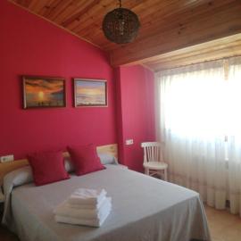 Casa Rural Los Pineros, hotel v destinácii Montán