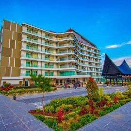 Labersa Hotel & Convention Center Toba Balige, hotel v Balige