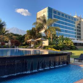 Mount Meru Hotel, מלון בארושה