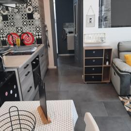 petite maison sympathique plein de charme