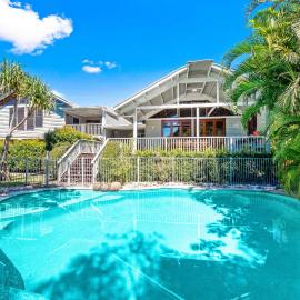 Serenity - Mudjimba - Pet Friendly Holiday Home: Mudjimba şehrinde bir otel