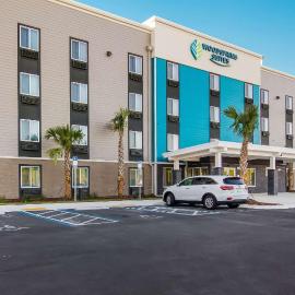 WoodSpring Suites Jacksonville Baymeadows, hotel in Deerwood Club