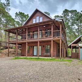 Southern Hills Cabin Near Beavers Bend State Park!
