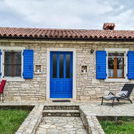 House Avena with spa & gym, hotel u Labinu