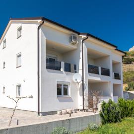 Apartments Augustinovic, khách sạn ở Baška