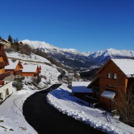 Hameau Pra Roustan by Godille, hotel in Pra-Loup