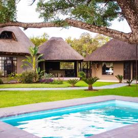 Sasavona Game Lodge, hotel u gradu Mabula