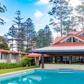 Highlander Hotel โรงแรมในเมาท์ฮาเกน
