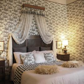 Suite Romantica con Giardino in Dimora Storica - Camera e Appartamento - B&B Palazzo Robicci, hotel in Castiglion Fiorentino