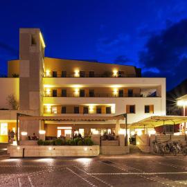 Viesnīca Kleinkunsthotel pilsētā Naturno