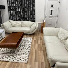 Potters Lodge, Oldham, Manchester by Edl Ventures Ltd, Hotel in Oldham