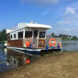 HOUSEBOAT Mazury Frajda, hotel v destinácii Giżycko